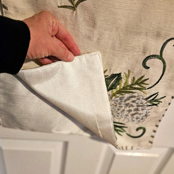 Holiday Christmas table runner with pine cones 88x14 - Picture 2 of 4